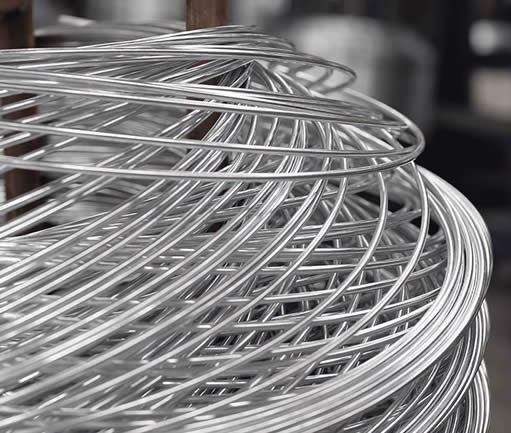 El Alambre Galvanizado es el preferido por su economía, facilidad de instalación y amplia disponibiidad.