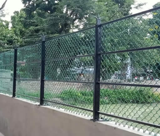 Recubrimientos protectores para mallas metálicas eslabonadas en cerramientos y cercamientos en Bogotá, Colombia