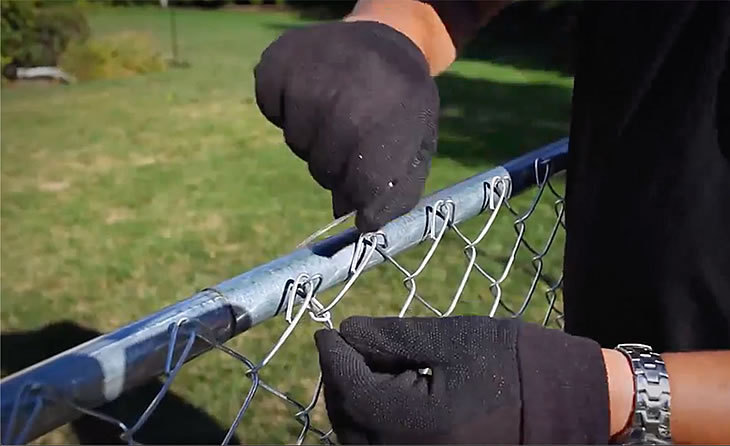 Principales pasos para la instalación de malla metálica eslabonada en cerramientos y cercados en Bogotá, Colombia