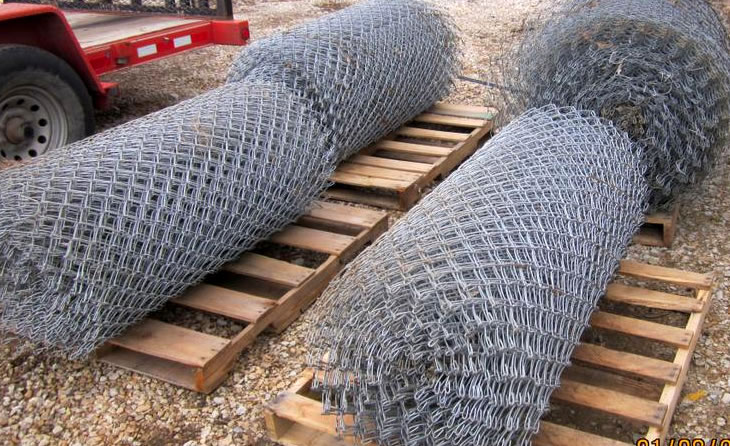 Costos para el mantenimiento de cerramientos metálicos con malla eslabonada metálica en Bogotá, Colombia